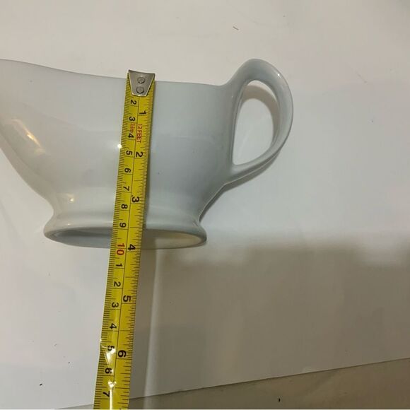 CORDON BLEU GRAVY BOAT CERAMIC WHITE SOLID SERVING HANDLE SPOUT VINTAGE - Picture 7 of 7